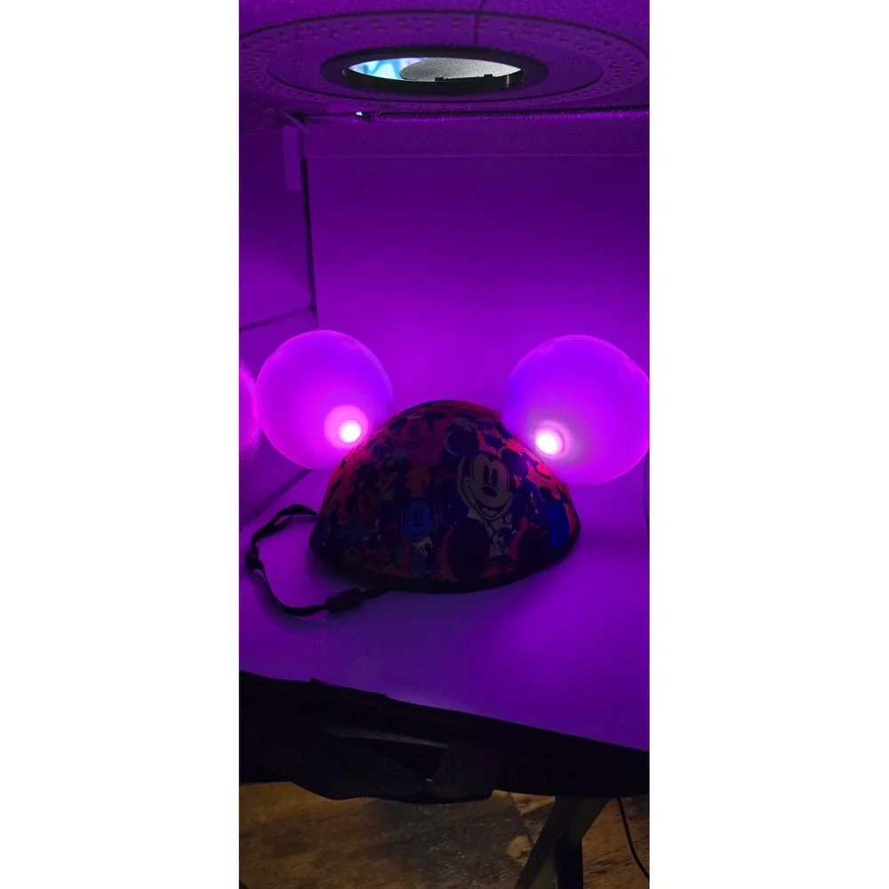 Disney Parks Mickey Mouse‎ Light-Up Ears Hat Theme Park Souvenir